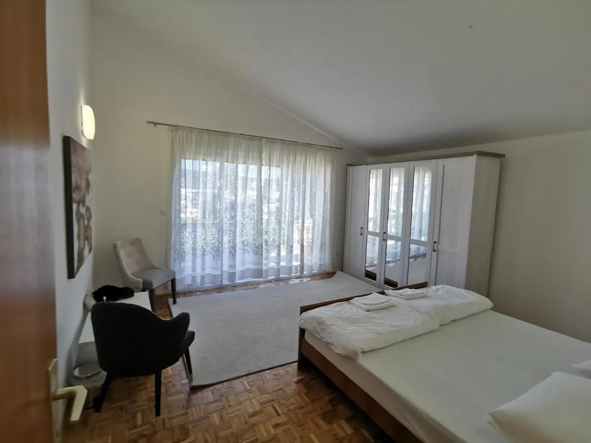 Holiday home Home Nicole Bibinje
