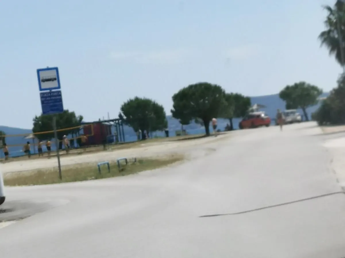 Home Nicole Bibinje