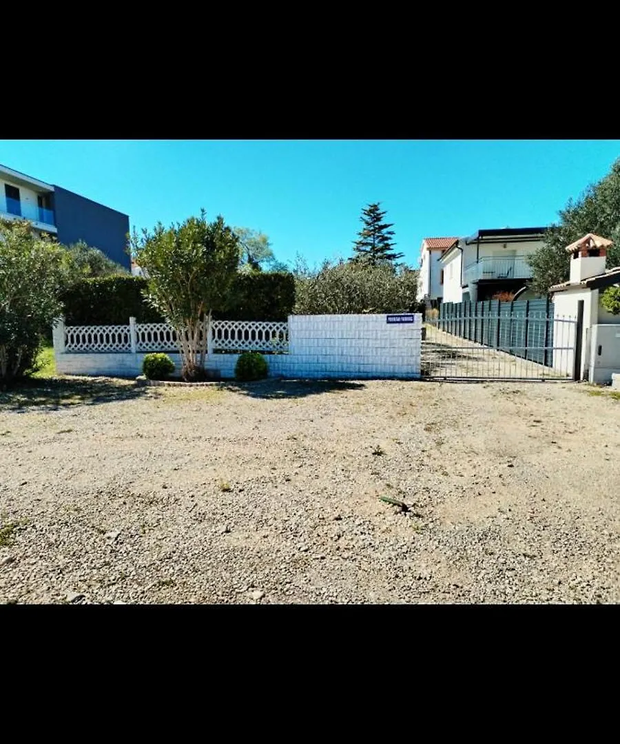 Home Nicole Bibinje 0*,